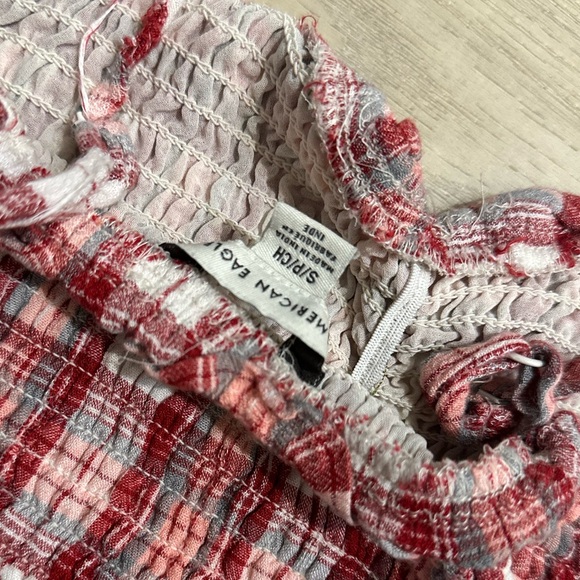 American Eagle Outfitters Red and White Textured Plaid Top size‎ Small - Picture 6 of 7